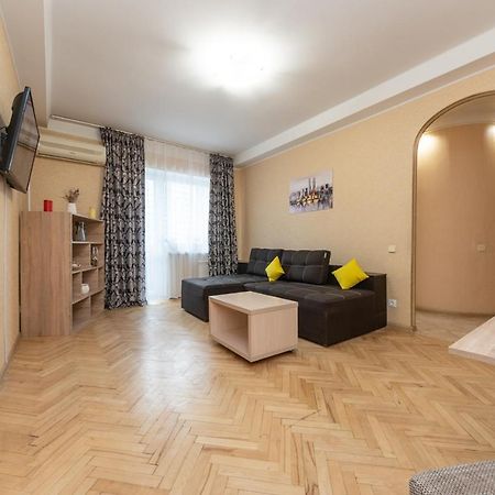 1 Bedroom Apart Near Metro Pecherska Κίεβο Εξωτερικό φωτογραφία