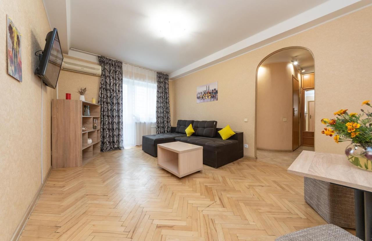1 Bedroom Apart Near Metro Pecherska Κίεβο Εξωτερικό φωτογραφία