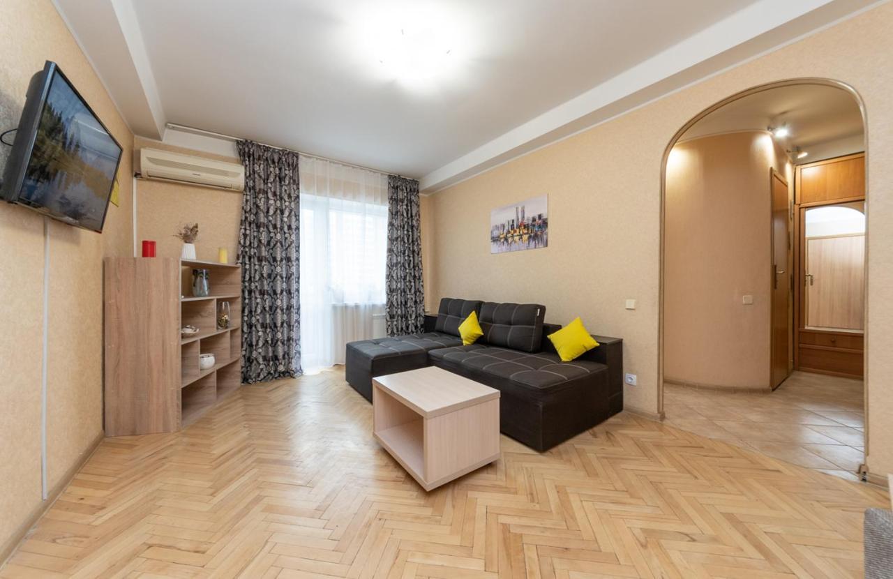 1 Bedroom Apart Near Metro Pecherska Κίεβο Εξωτερικό φωτογραφία
